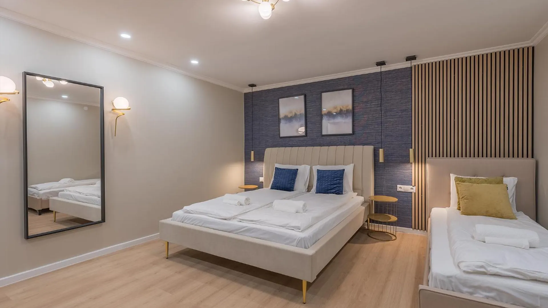 Luxury & Quiet Central Apartment Near Newyorkcafe بودابست