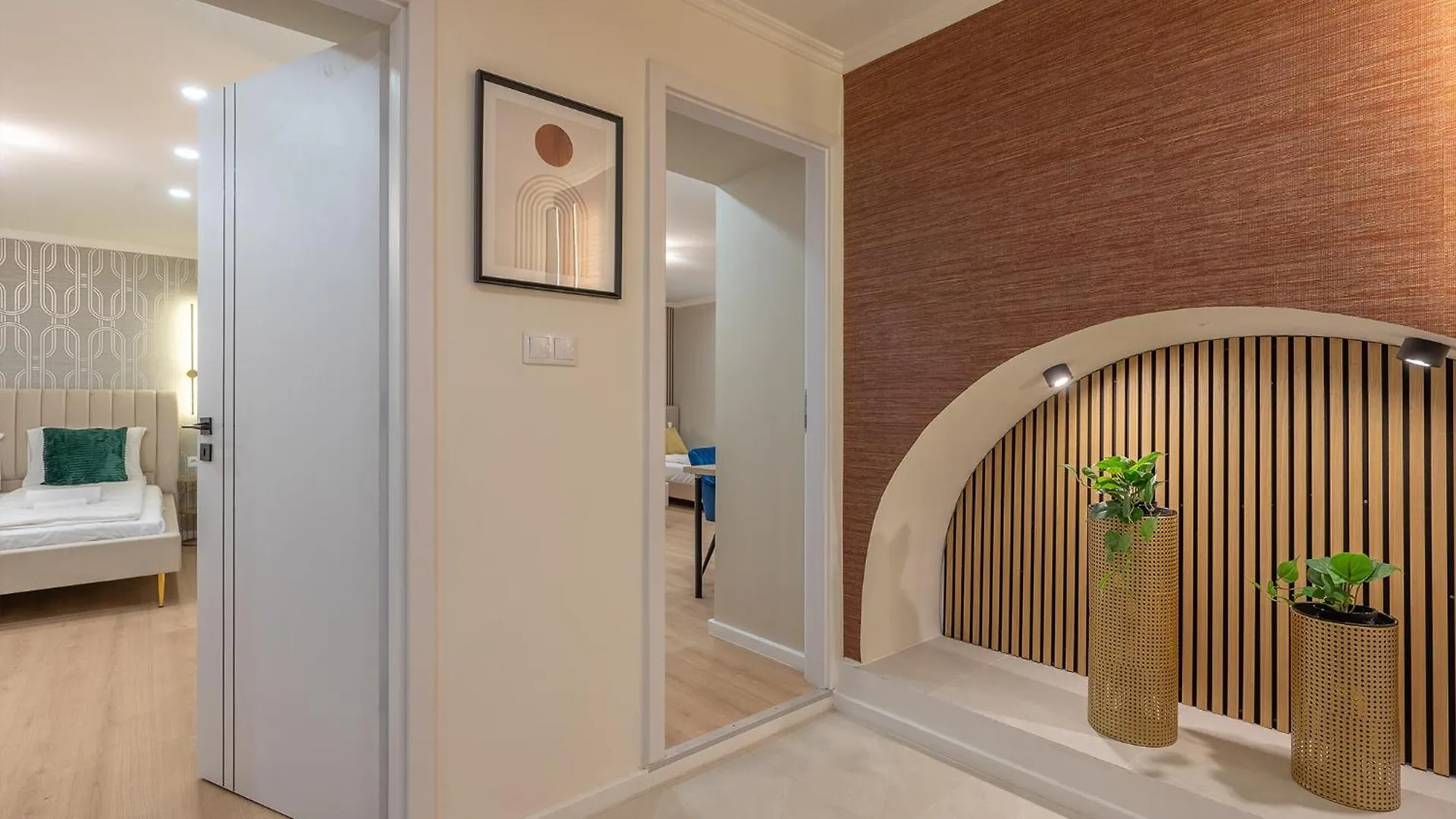 Luxury & Quiet Central Apartment Near Newyorkcafe بودابست 0*,  المجر